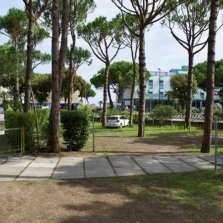 Cristina N. 12 * Lido di Jesolo